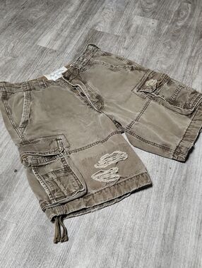 Vintage Abercrombie & Fitch Distressed Cargo Shorts in Olive
